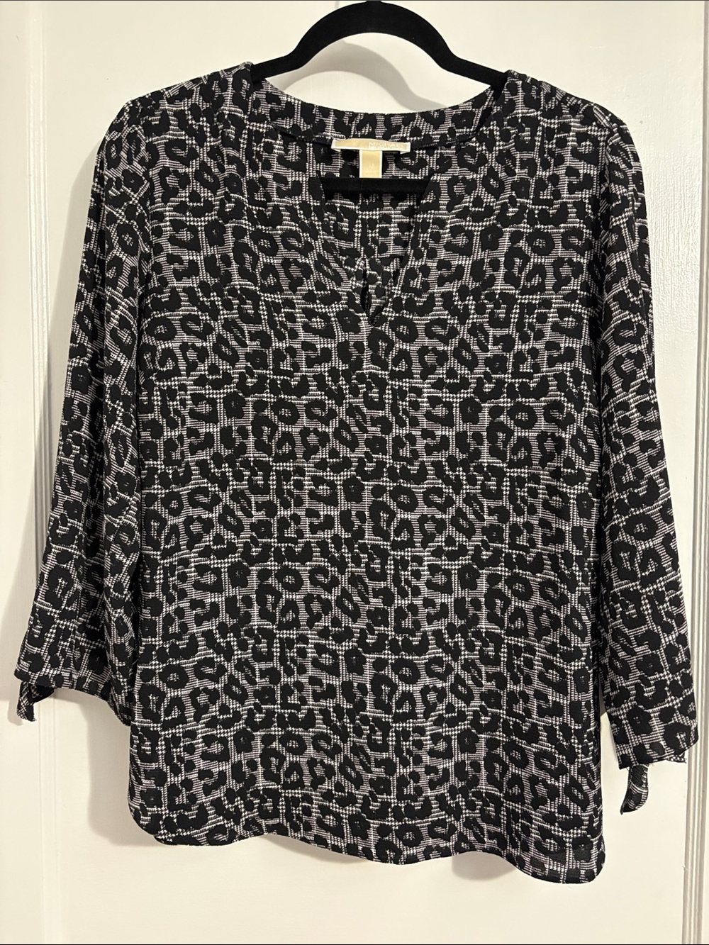 MICHAEL Michael Kors Black and White Leopard-Grid Split Neck Blouse